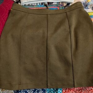 Maeve by Anthropologie Faux Suede Olive Green Mini Skirt Size 6 Lined Modern